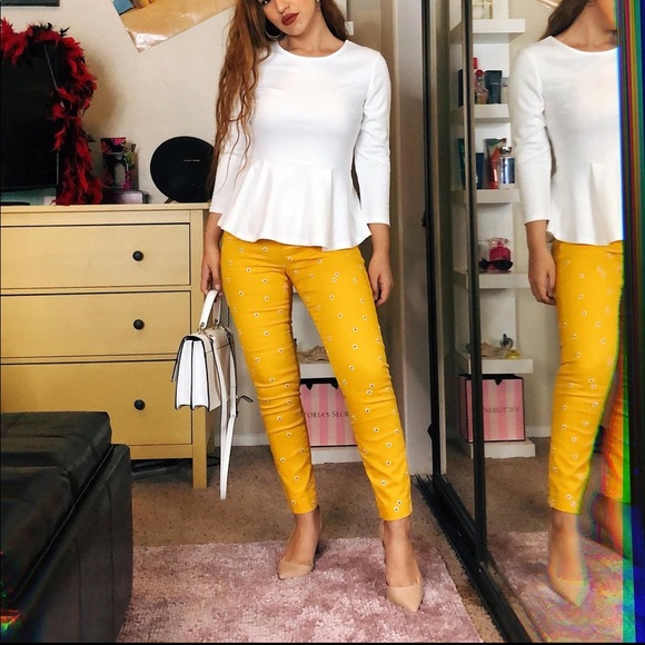 Yellow, flower detail pants - Picture 9 of 9